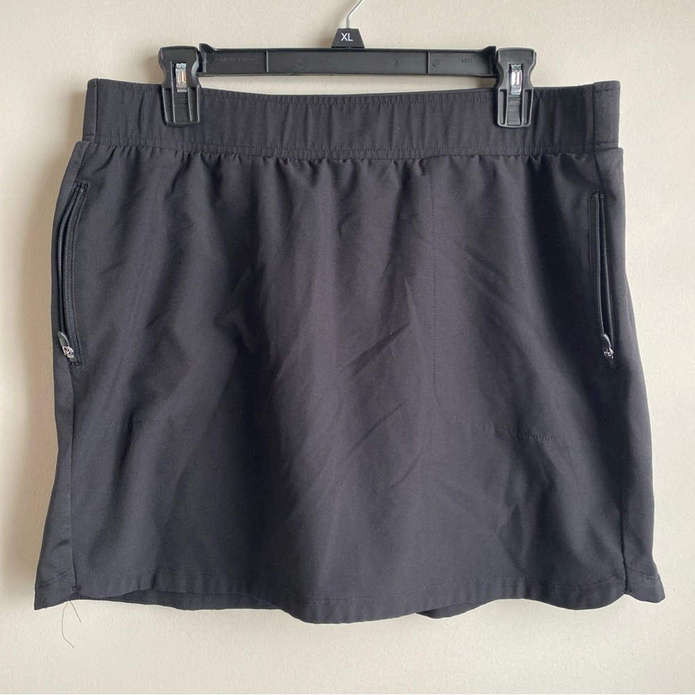 Tek Gear size L, women’s athletic shorts/skirt